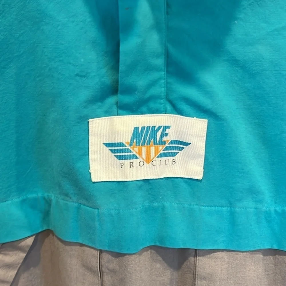 🕺🐠Vintage Nike Pro Club windbreaker half zip teal gray color block medium